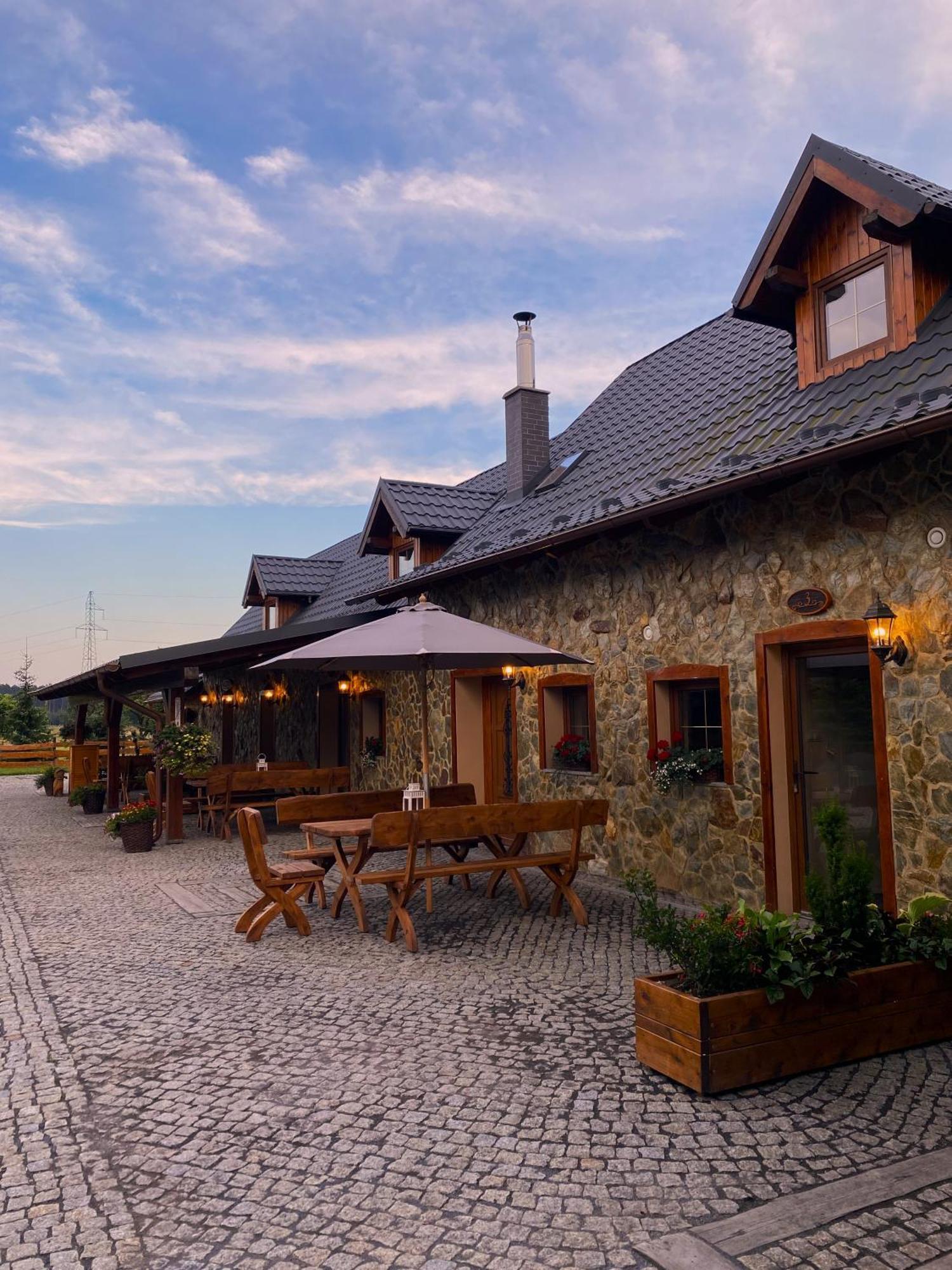 Kamien I Sowa Aparthotel Lipinki Łużyckie Buitenkant foto